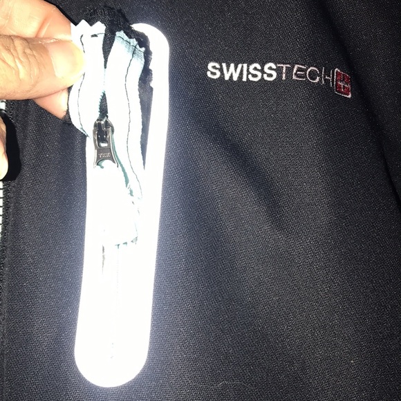 Women’s Swiss Tech Winter Jacket - Picture 3 of 11